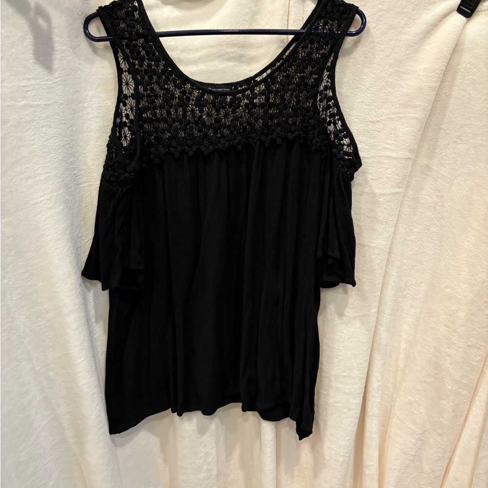 GUC cold shoulder Elegant Black Lace Women's Top